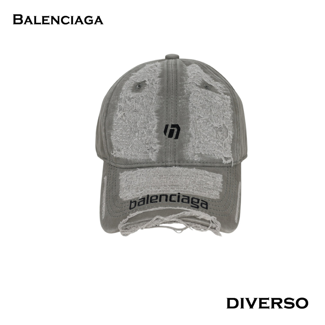 BALENCIAGA كاب