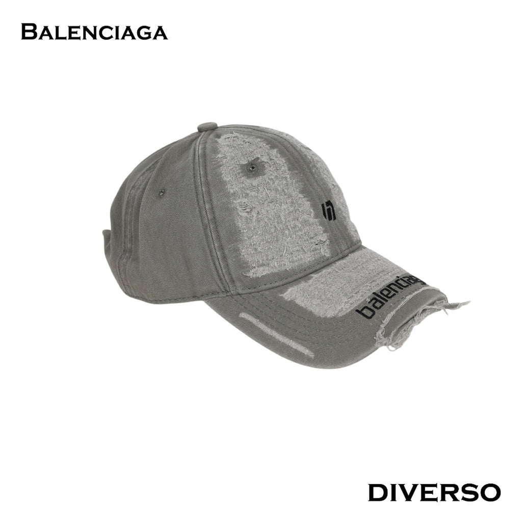 BALENCIAGA كاب