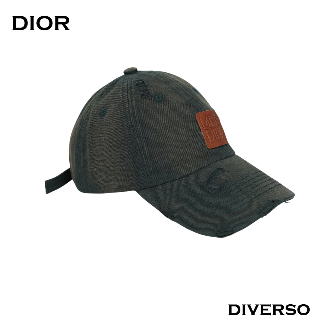 كاب DIOR