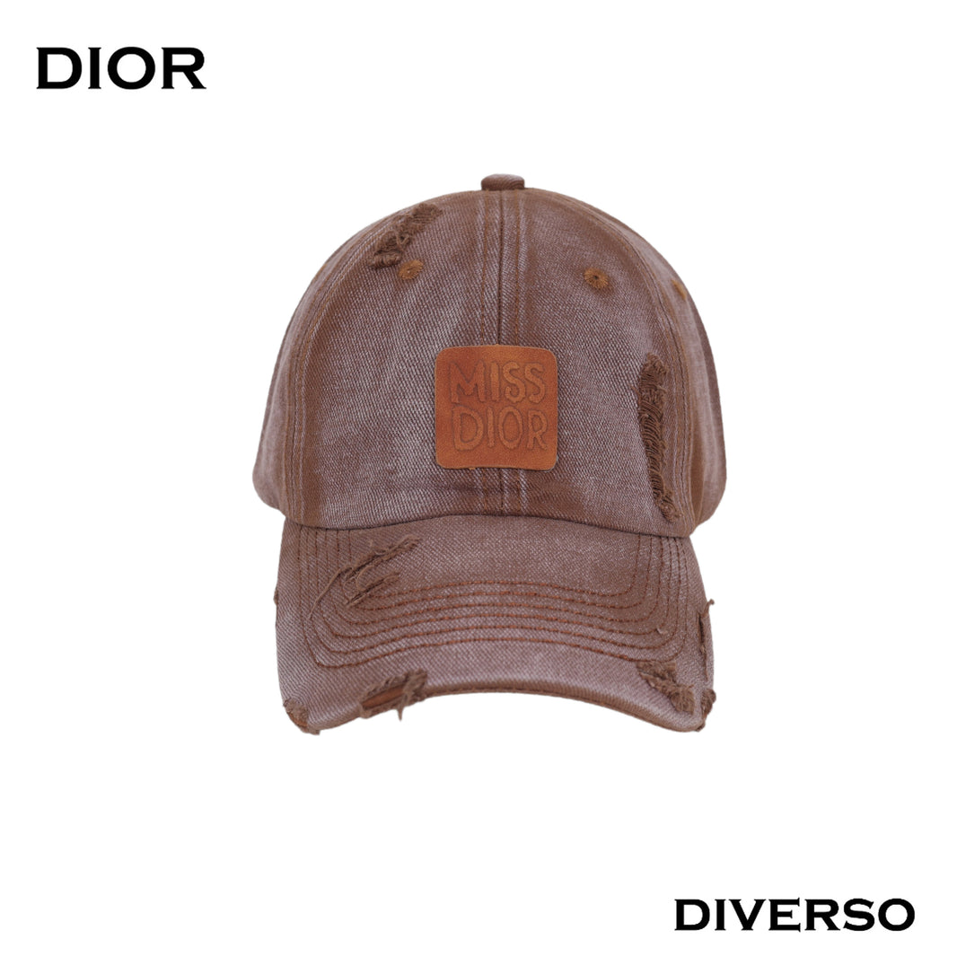 كاب DIOR