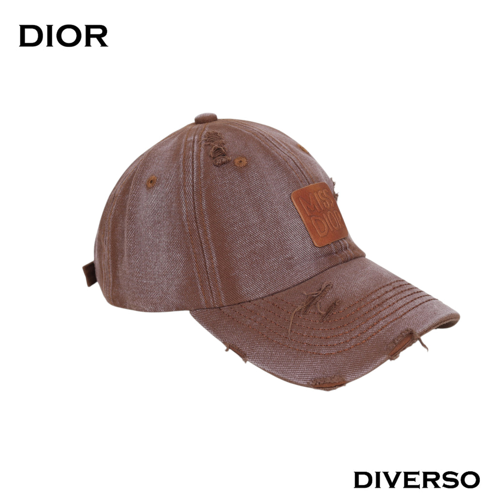 كاب DIOR