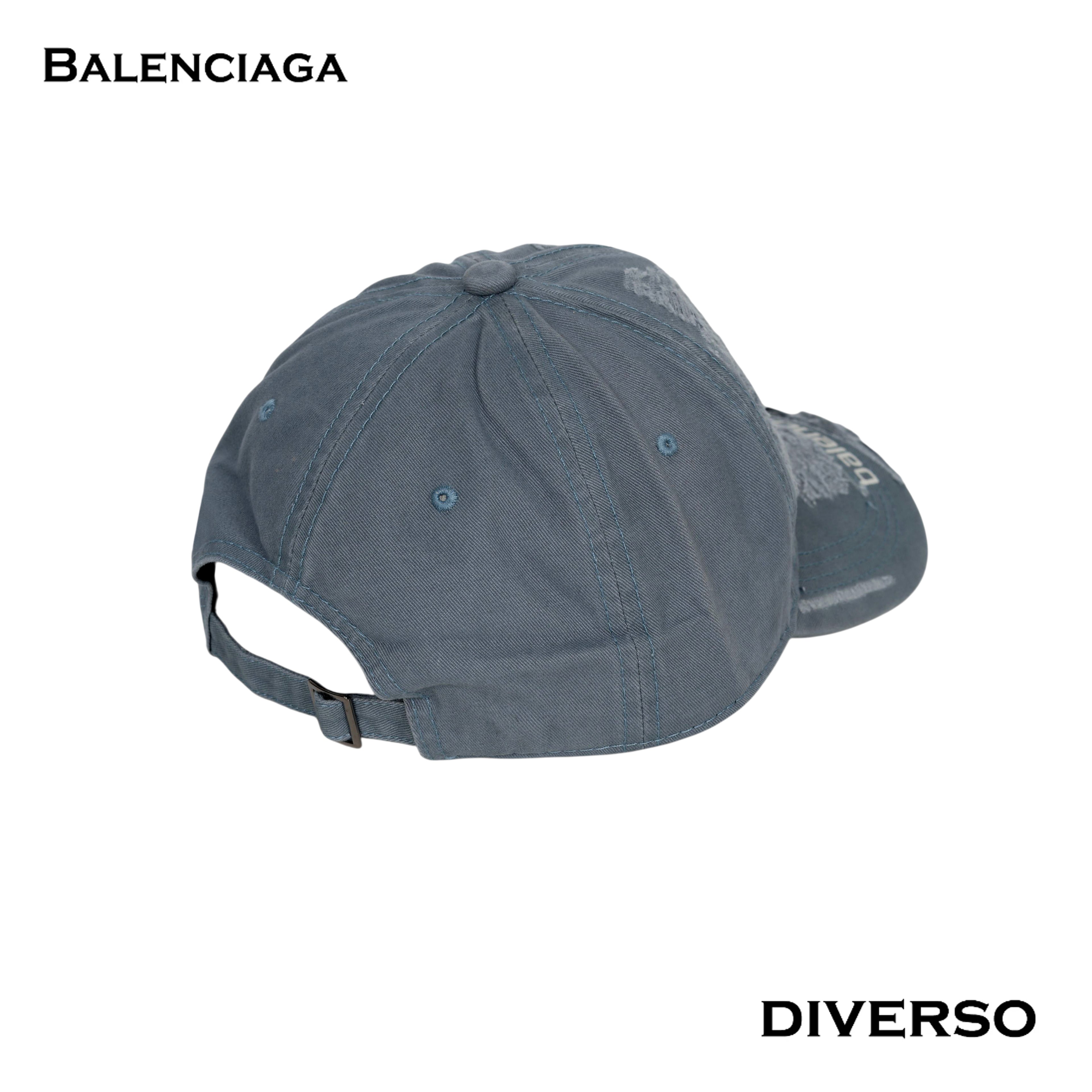 BALENCIAGA كاب